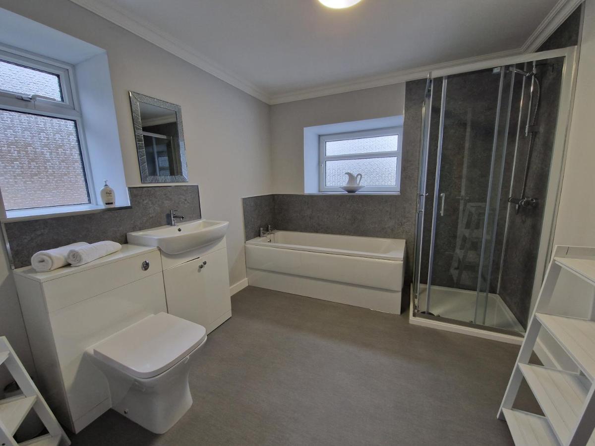 Lewis Gethin House, Newly Renovated Cottage Sleeps 9, Close To Bike Park Wales Merthyr Tydfil Eksteriør bilde